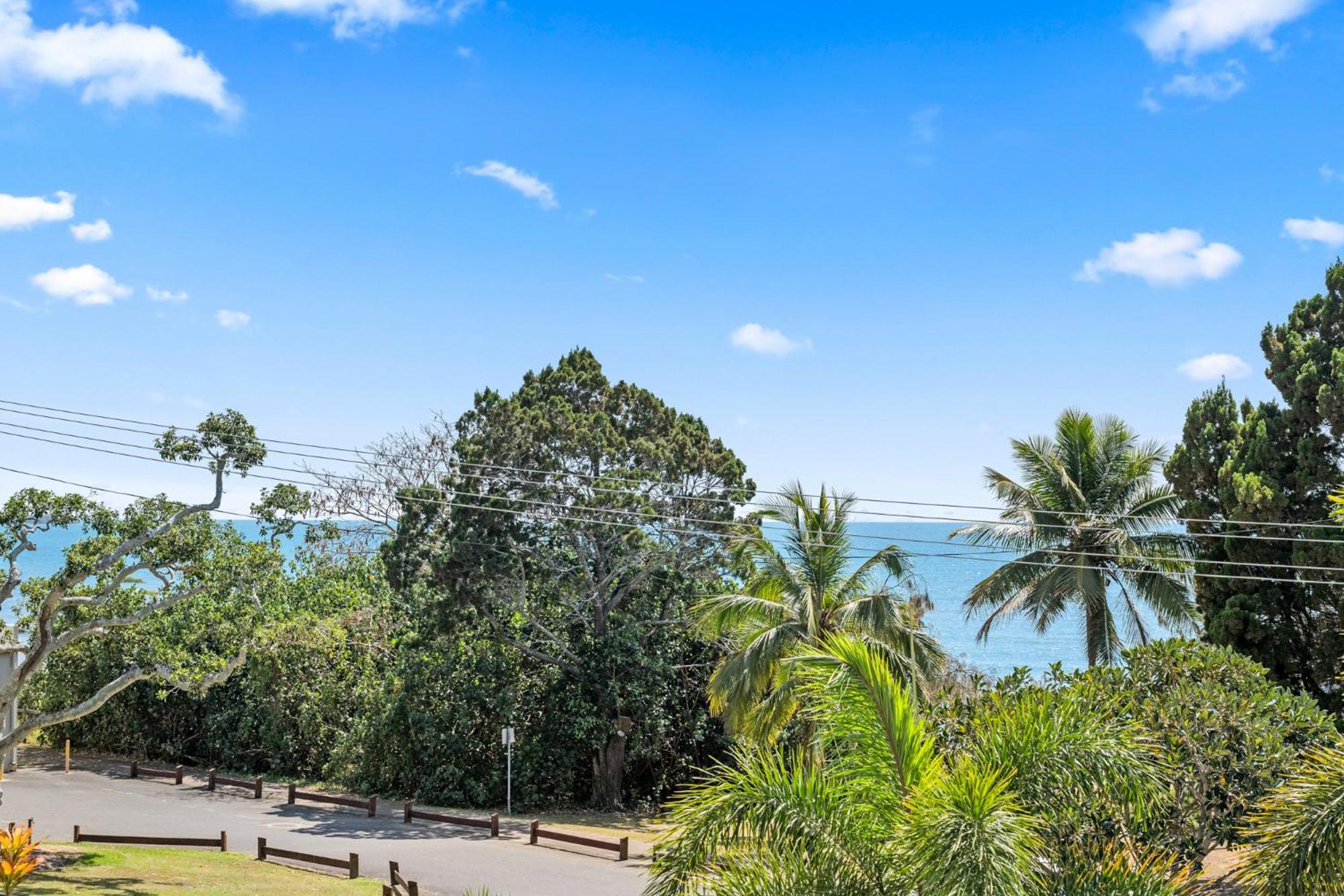 Tingeera Bespoke Beachfront Apartments Hervey Bay Exterior foto