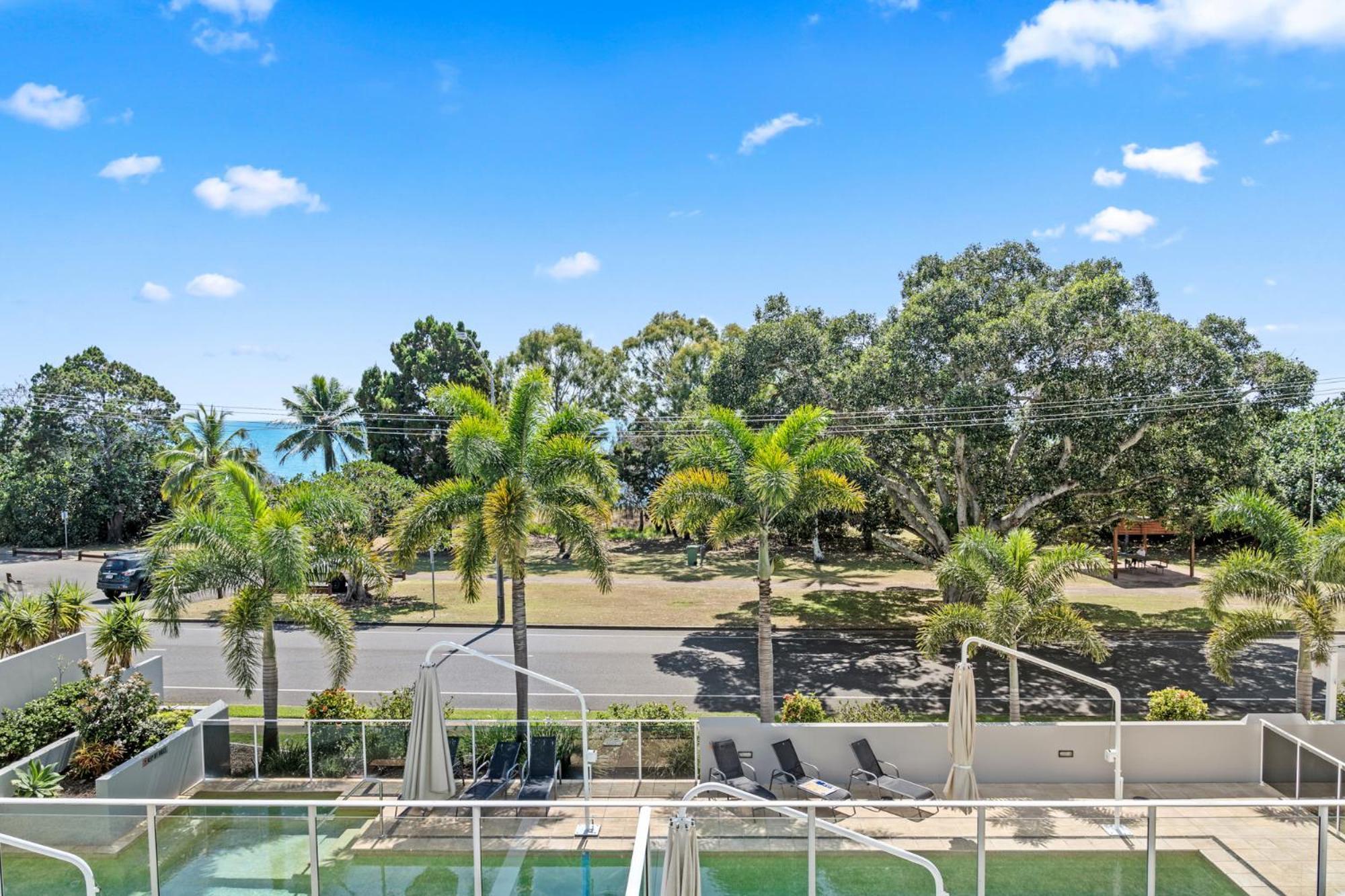 Tingeera Bespoke Beachfront Apartments Hervey Bay Exterior foto